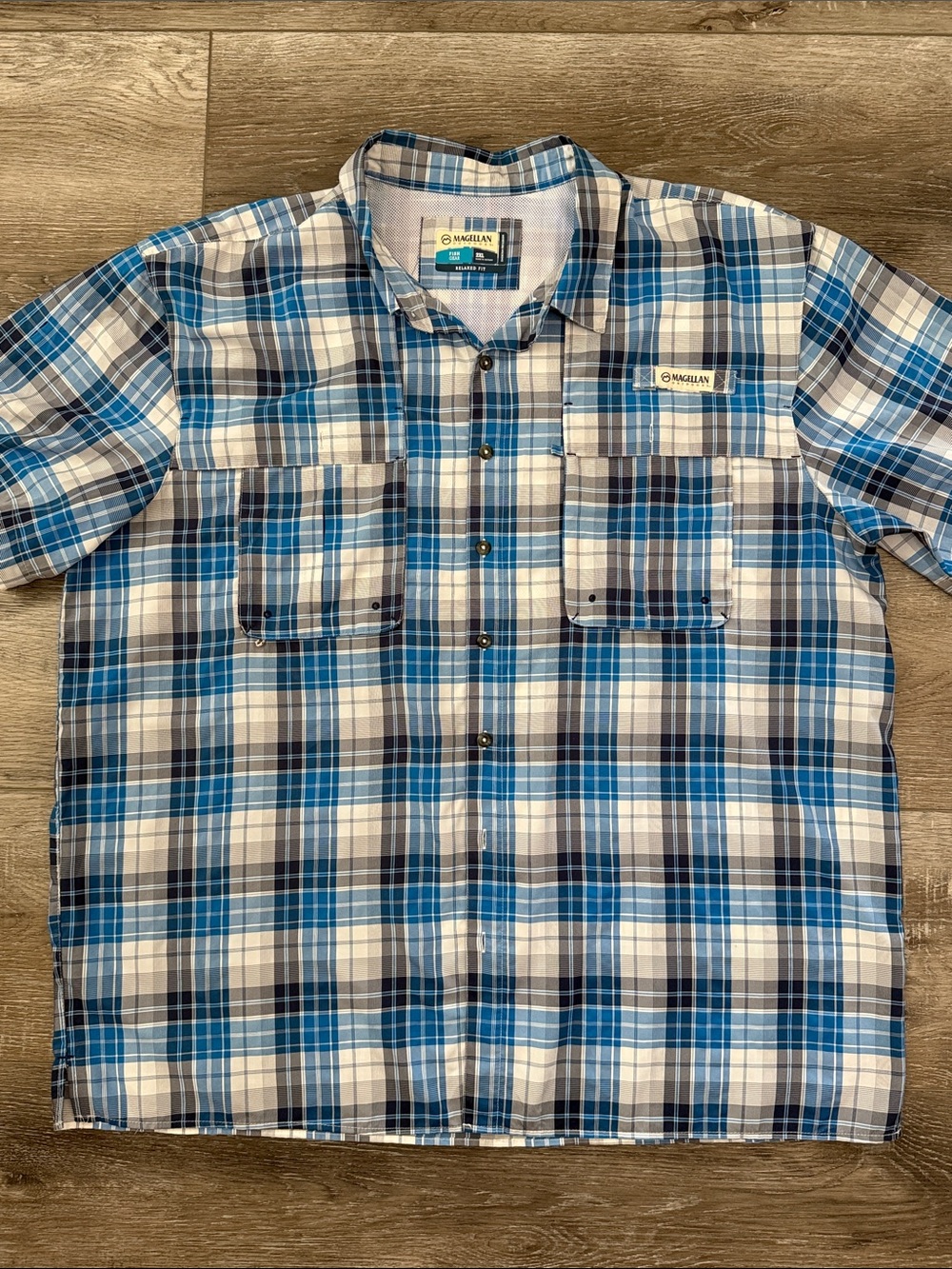 Magellan Outdoors Men’s Relaxed fit button-Down fishing Shirt